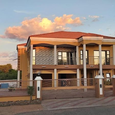 Top Stay Inn Kasane Exterior foto
