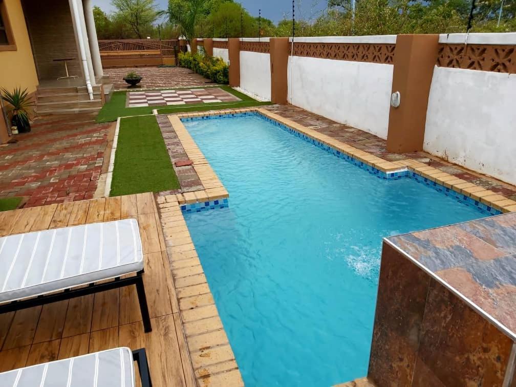 Top Stay Inn Kasane Exterior foto