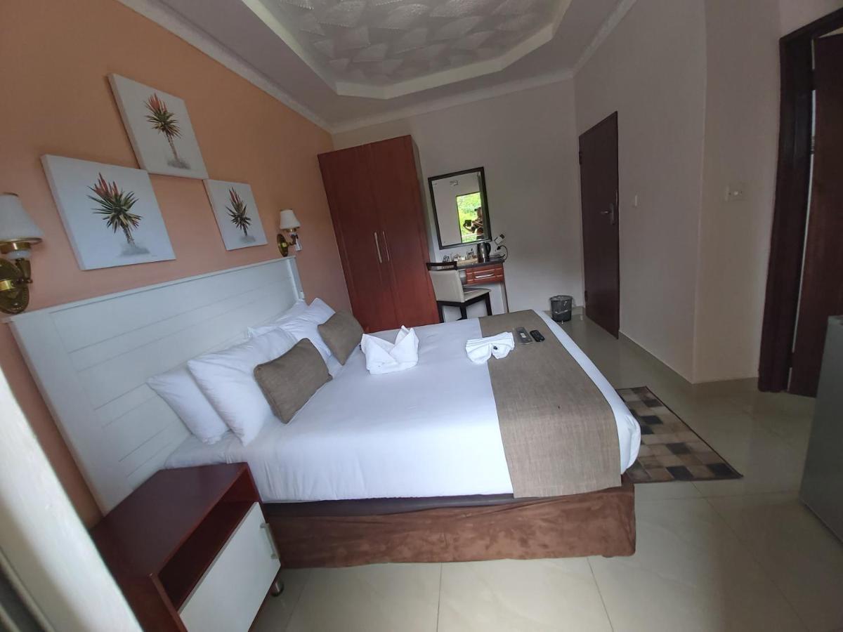 Top Stay Inn Kasane Exterior foto